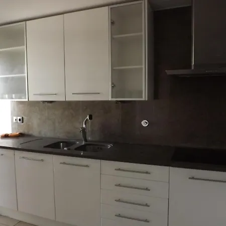 Holiday Ocean View Residences *
